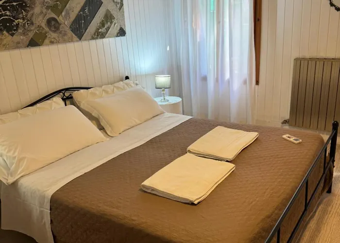 Something Else In Kingsclass * Venecia