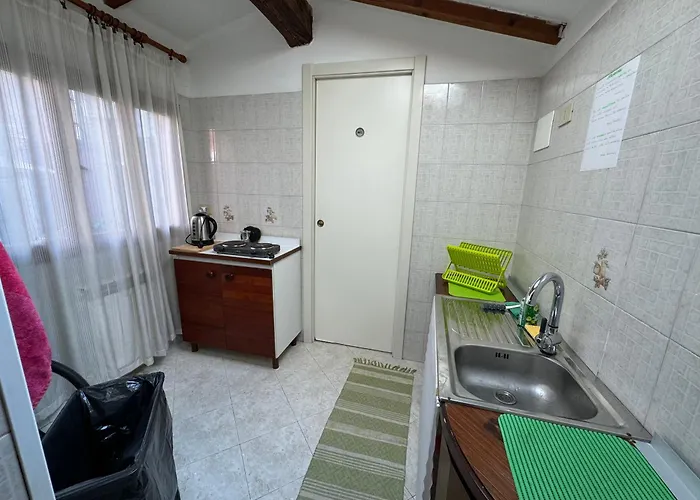 Something Else In Kingsclass * Venecia