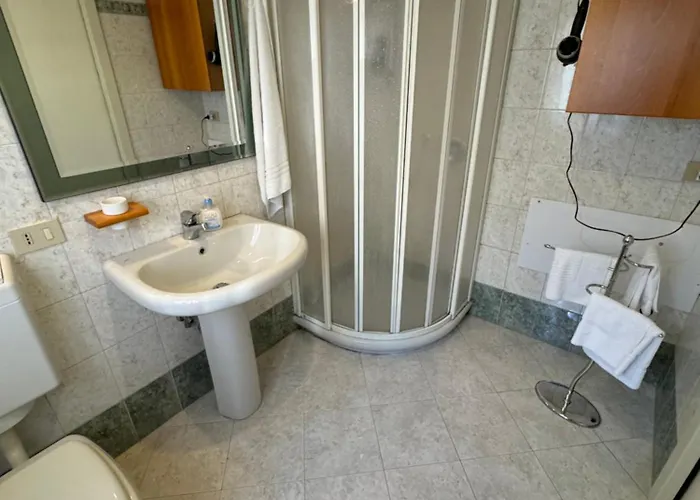 Pensión Something Else In Kingsclass Venecia