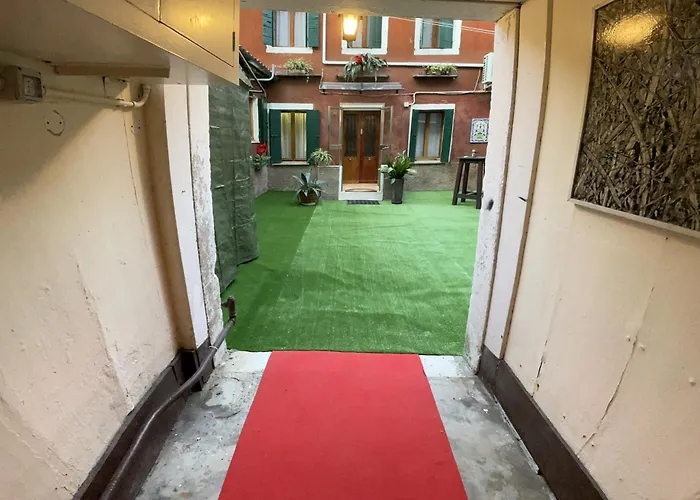 Something Else In Kingsclass * Venecia