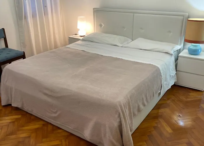 Something Else In Kingsclass * Venecia