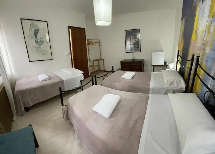 Something Else In Kingsclass * Venecia