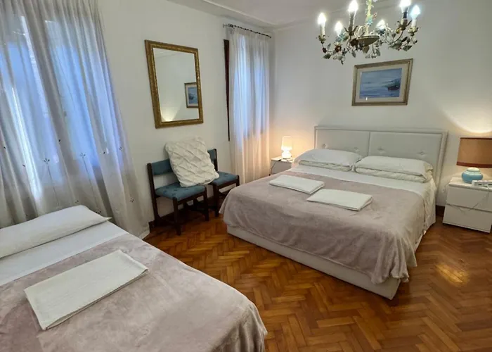 Something Else In Kingsclass *