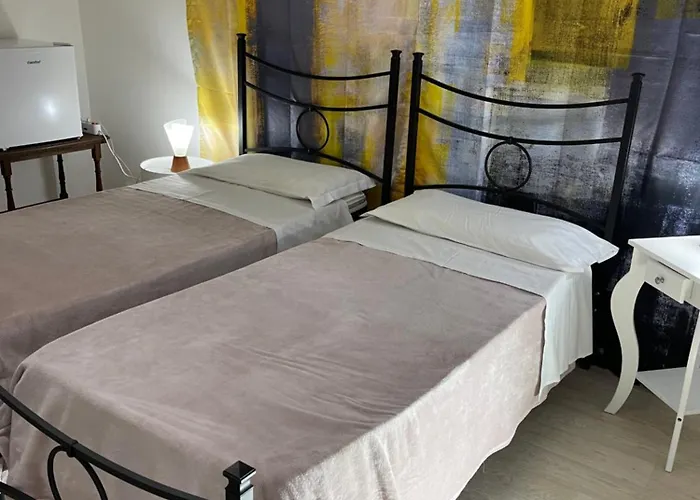 Something Else In Kingsclass Pensión Venecia