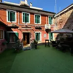 Something Else In Kingsclass Venedig