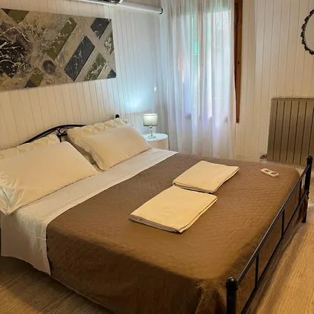 Something Else In Kingsclass * Venezia