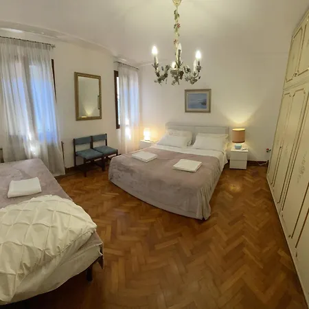 Something Else In Kingsclass Πανσιόν Βενετία