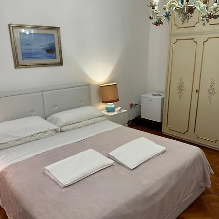 Πανσιόν Something Else In Kingsclass Βενετία