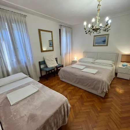 Something Else In Kingsclass *