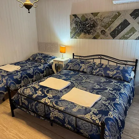 Something Else In Kingsclass Венеция