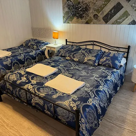 Something Else In Kingsclass Venezia