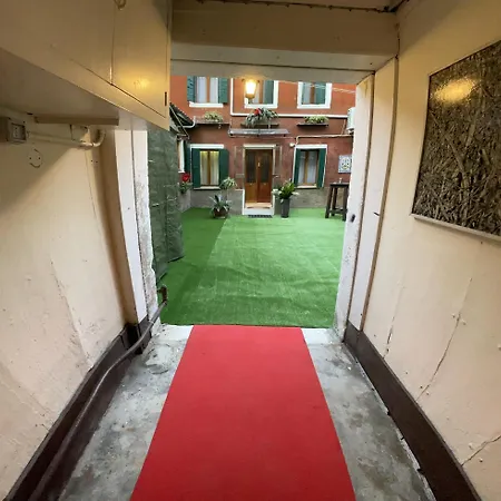 Something Else In Kingsclass * Velence